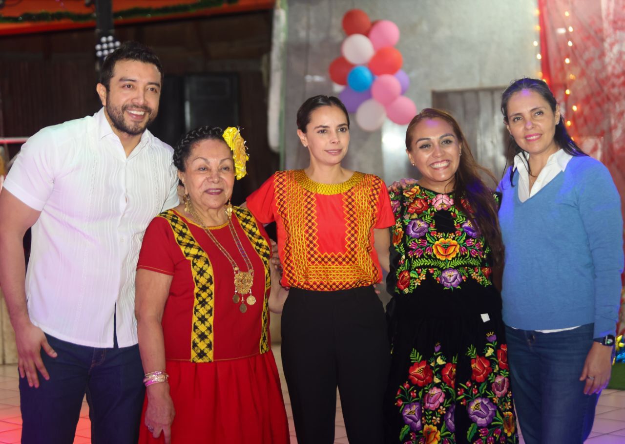 uploads/6/32/01 (670).Jpeg